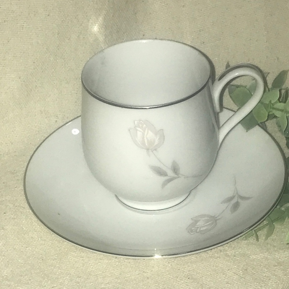 Sango China teacup and saucer set. Roseanne #6176